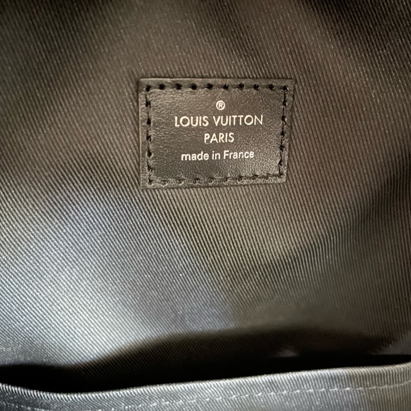 Louis Vuitton Josh Backpack - Picture 5 of 6